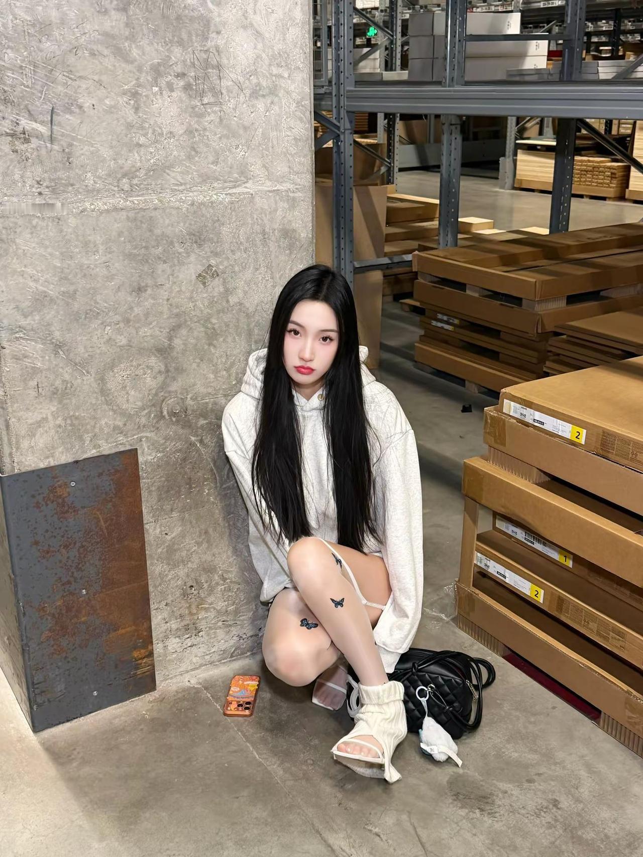 偷偷拍下你的样子 各种角度我都喜欢