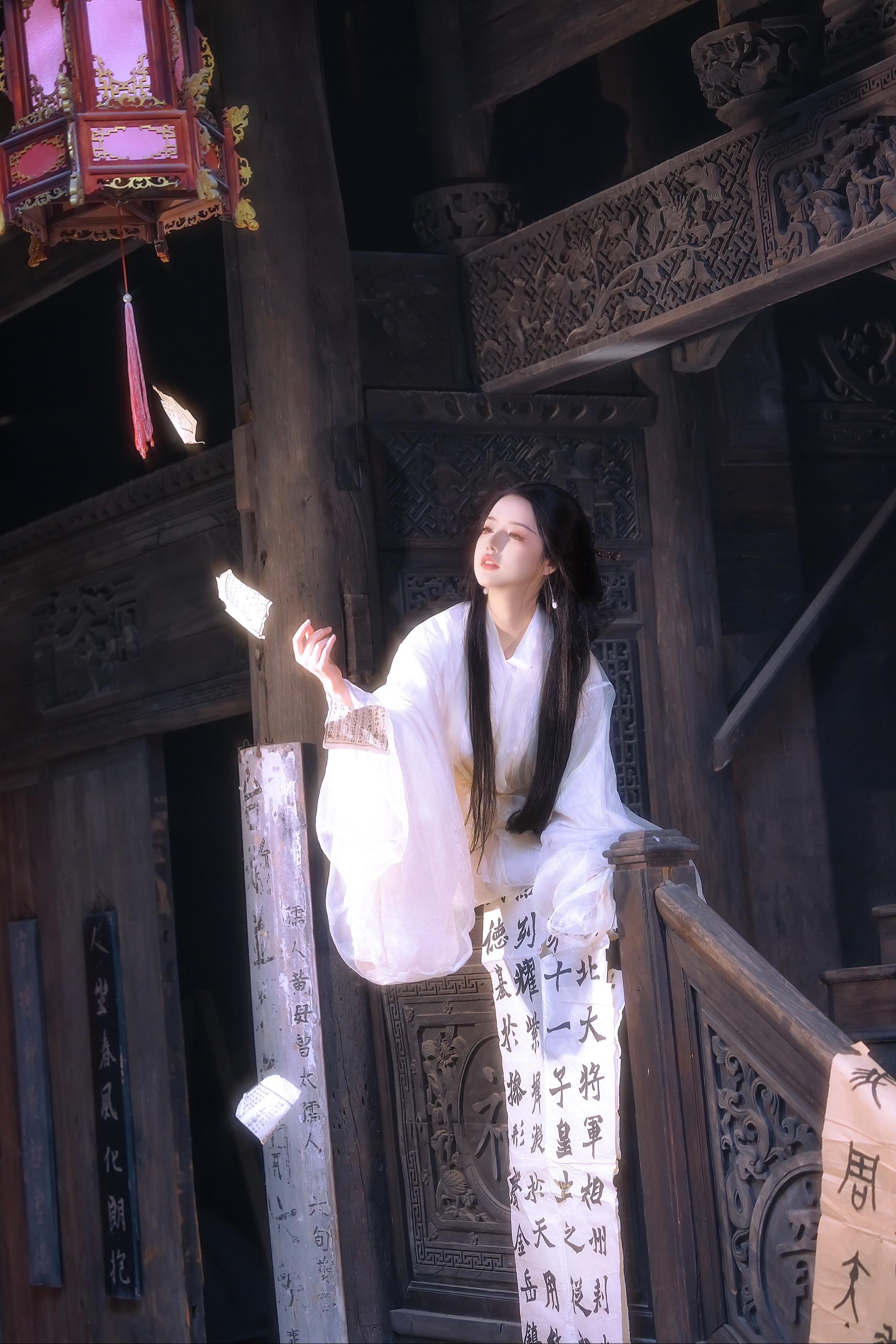 “自是人生长恨水长东”