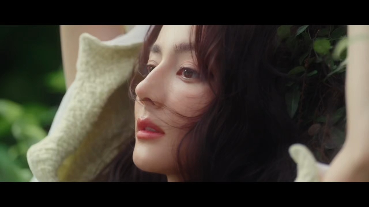 高歌一曲吧迪丽热巴用全名的话能占4行 迪丽热巴首个VOGUE单人封面