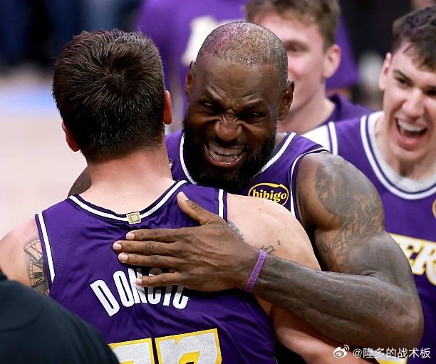 东契奇（右髋酸痛）出战成疑詹姆斯（左脚关节炎）出战成疑里夫斯（右前臂挫伤）出战成