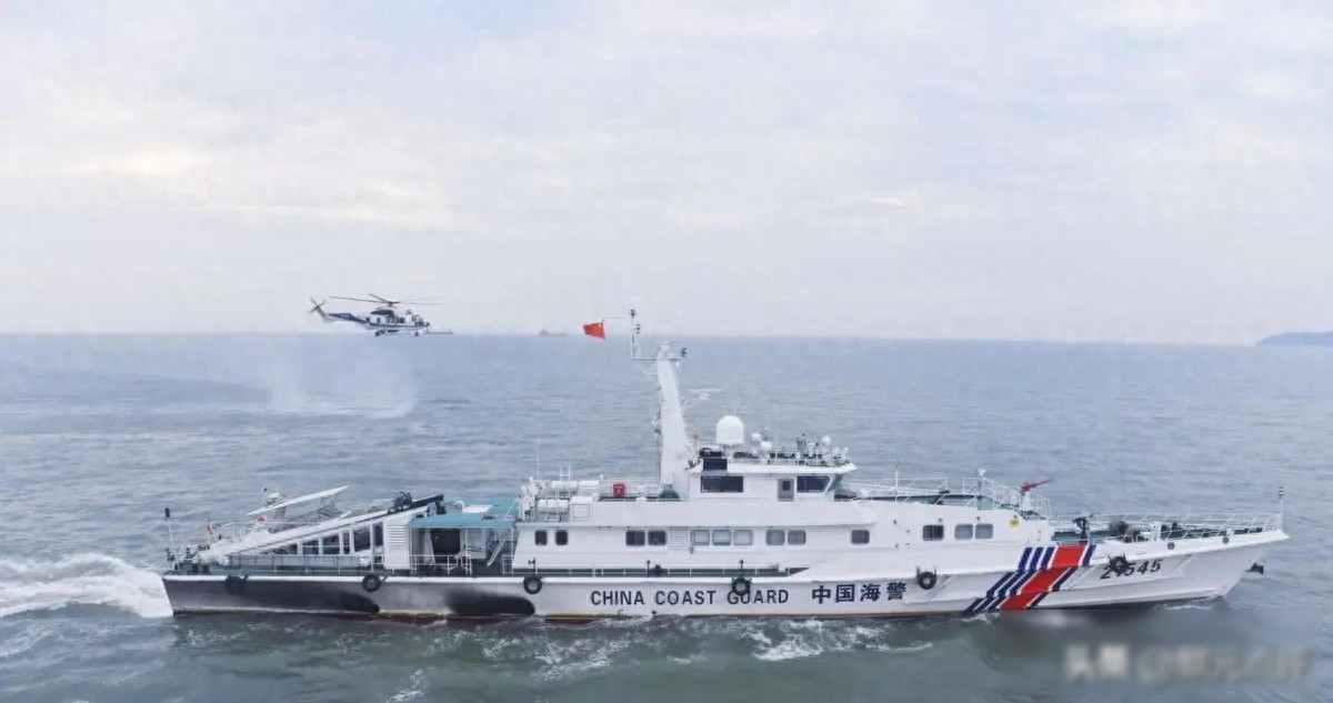 海警出动，长荣被盯，规则悄悄变

12月30号那天，海警开始做一件以前很少做的事