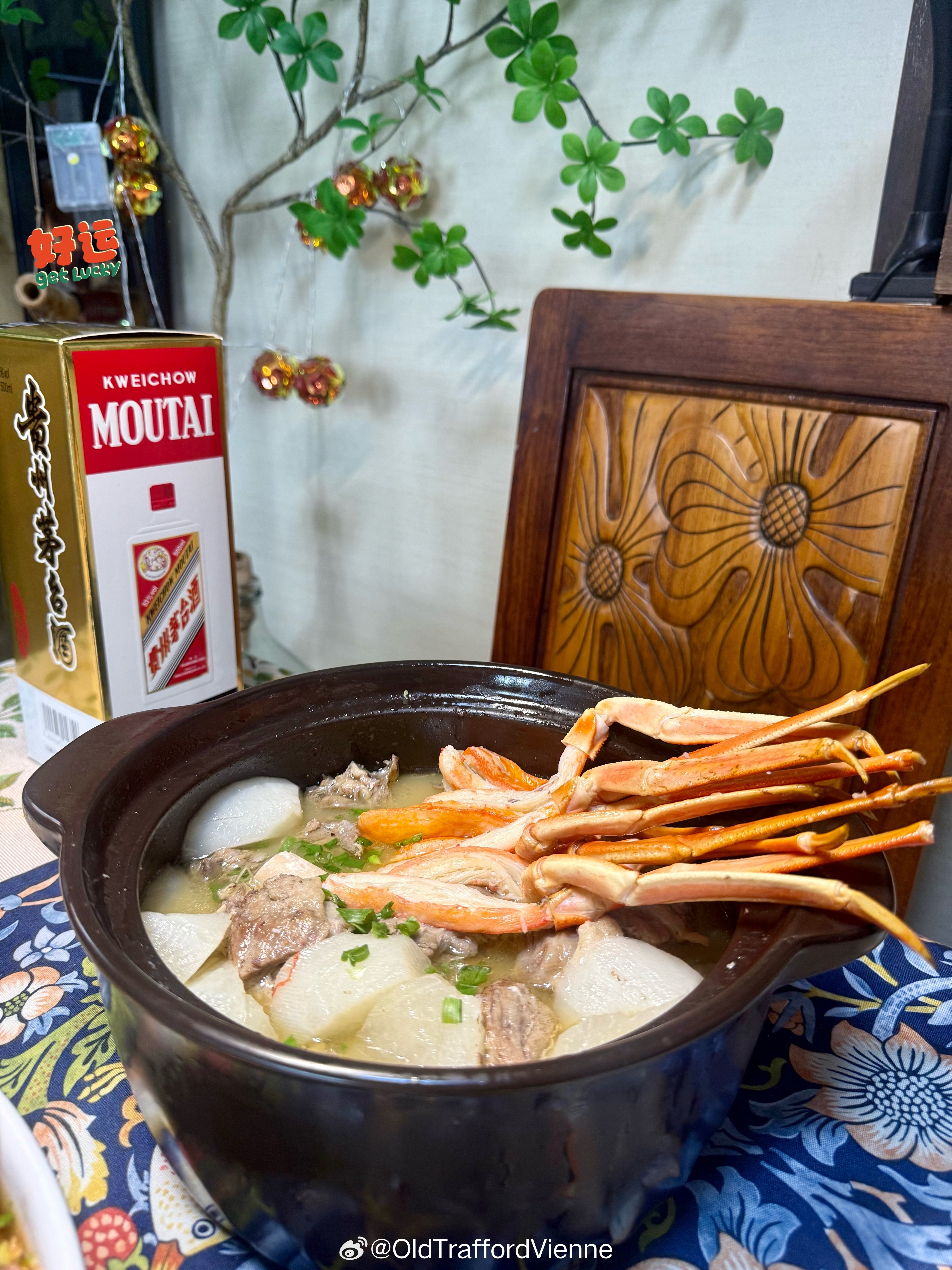 还卖这么贵吗？过年喝的好像不到2000女员工手一抖摔破3000多元飞天茅台