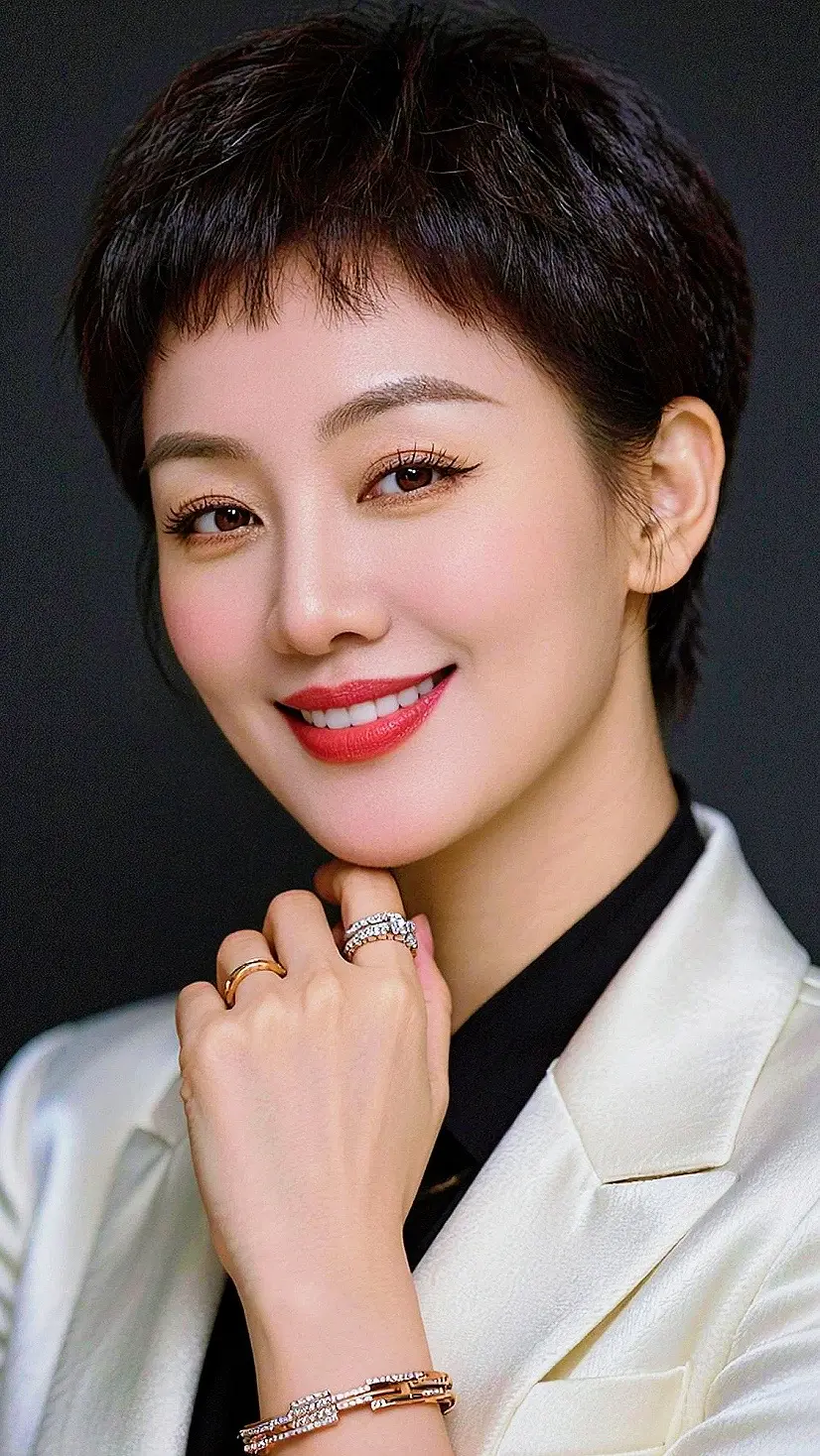 AI缎面质感照 随变ai随便玩 玩法达人女神节快乐 伙伴计划