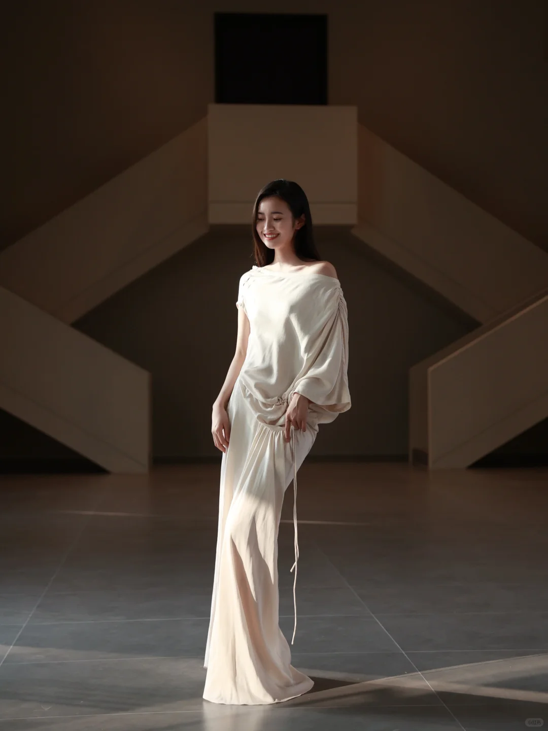 光里的希腊裙🐚