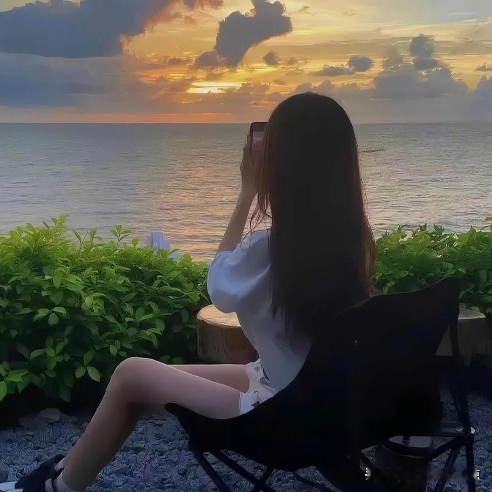 我喜欢你时，我分文不值

我不喜欢你时，你分文不值

不要把你看的太高，也不要把