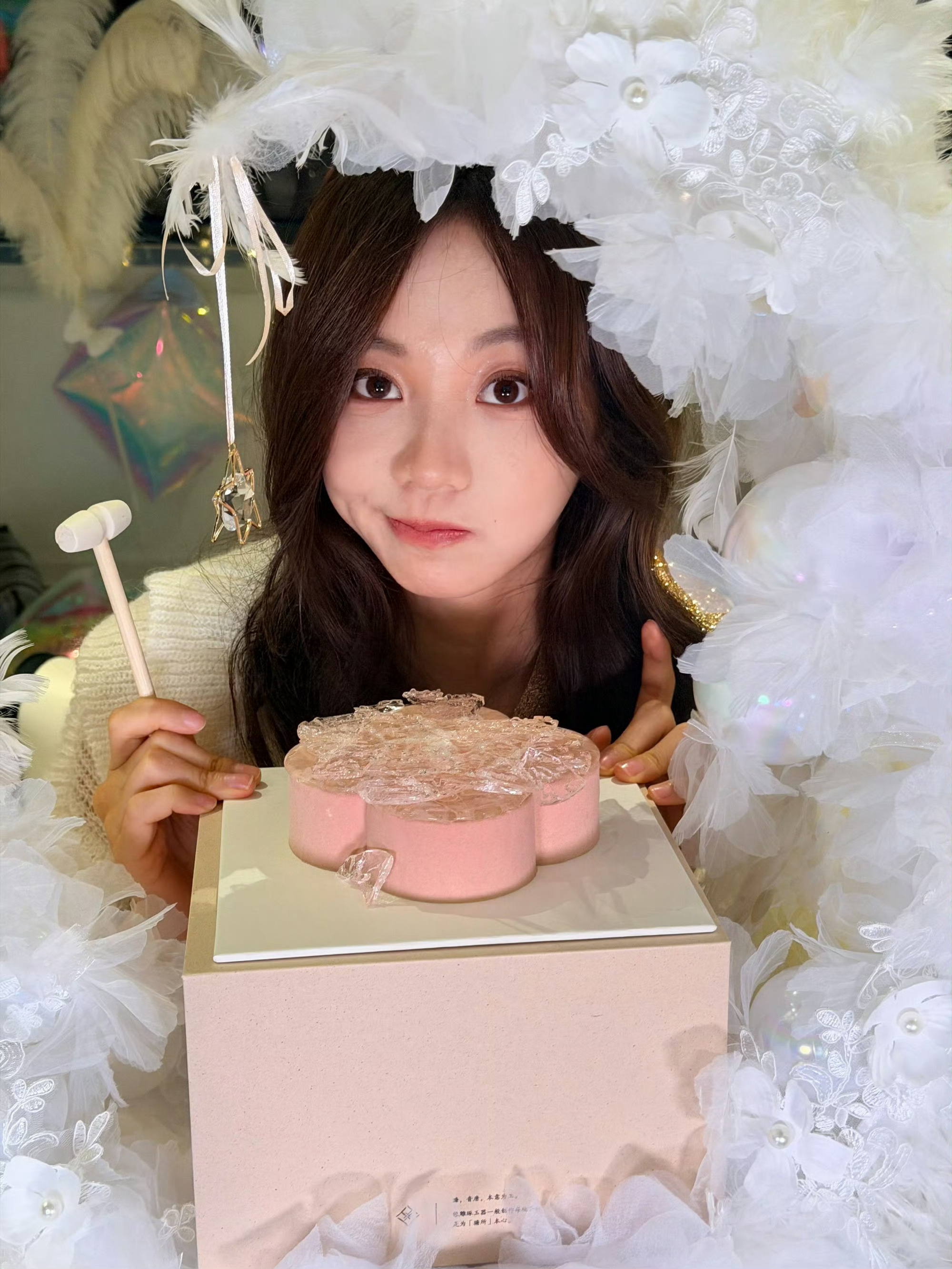 胡意旋 我不抽象啊胡意旋直播简直是快乐源泉！放《酒醉的蝴蝶》没切入正题先红温，蛋