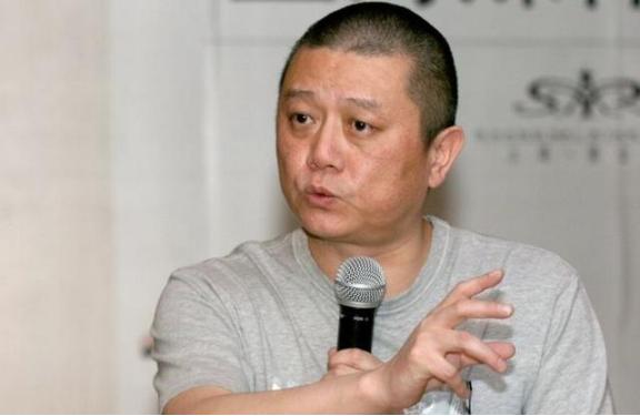 突然发现解放台湾省，王朔的思路太妙了！他曾说台湾不用打就能收，先宣布台湾海峡是战