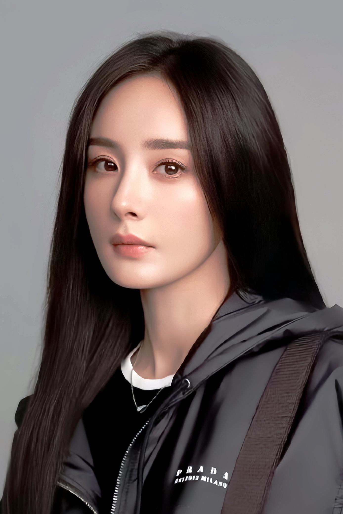 ·神迹🖼️杨幂 x Prada普拉达 