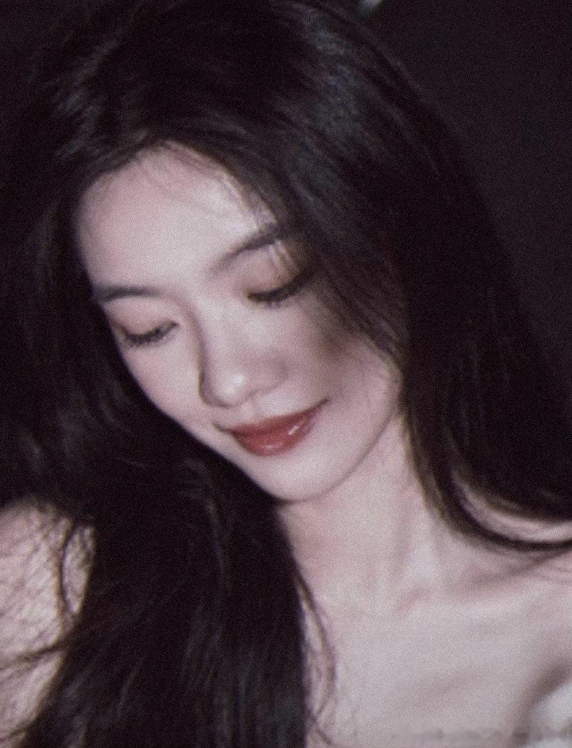 太喜欢粤语了，正在看tvb降魔的好像是恐怖片吧，很喜欢马国明吖里面的演员回我了，