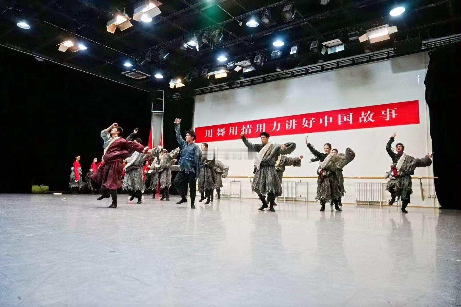 同心之旅 复兴有我《唱支山歌给党听》以藏族两代母子的人生故事为脉络，还原雪域高原