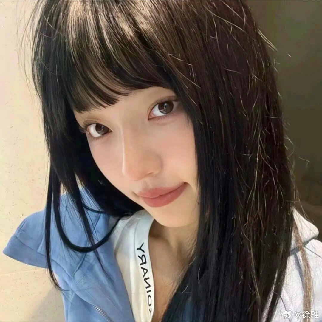 甜美女头。 