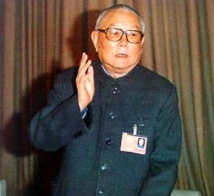 1988年李先念无意中得知水静要赴美，下令查询：相关领事到底是谁负责的？
193