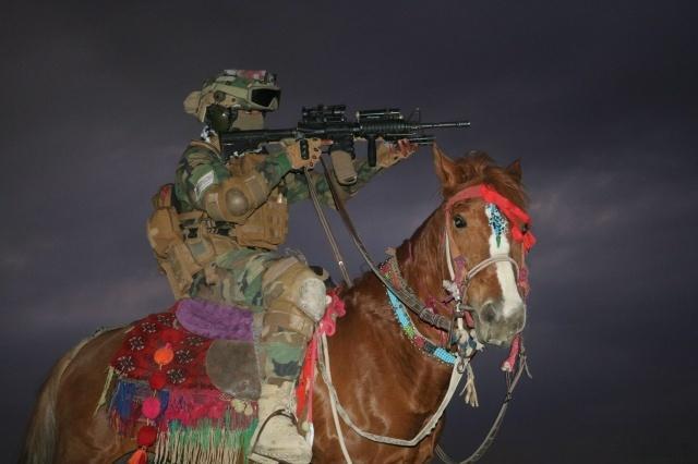 阿富汗塔利班的现代骑兵 