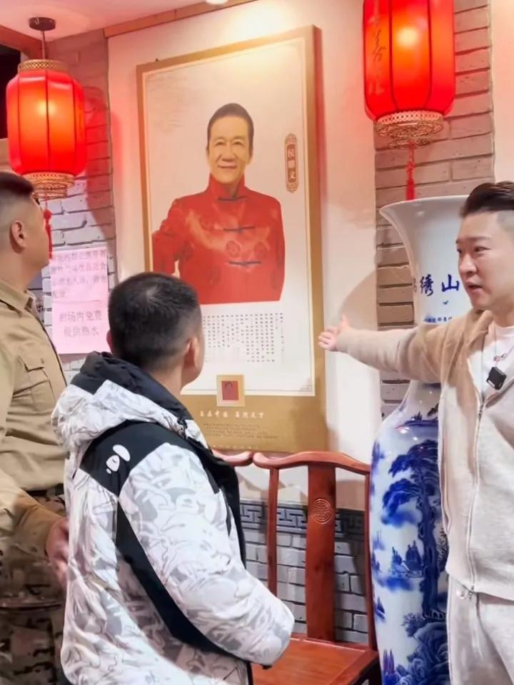 曹云金的机会来了！曹云金一直想要在北京找合适的剧场重新开业听云轩，一直没有找到所