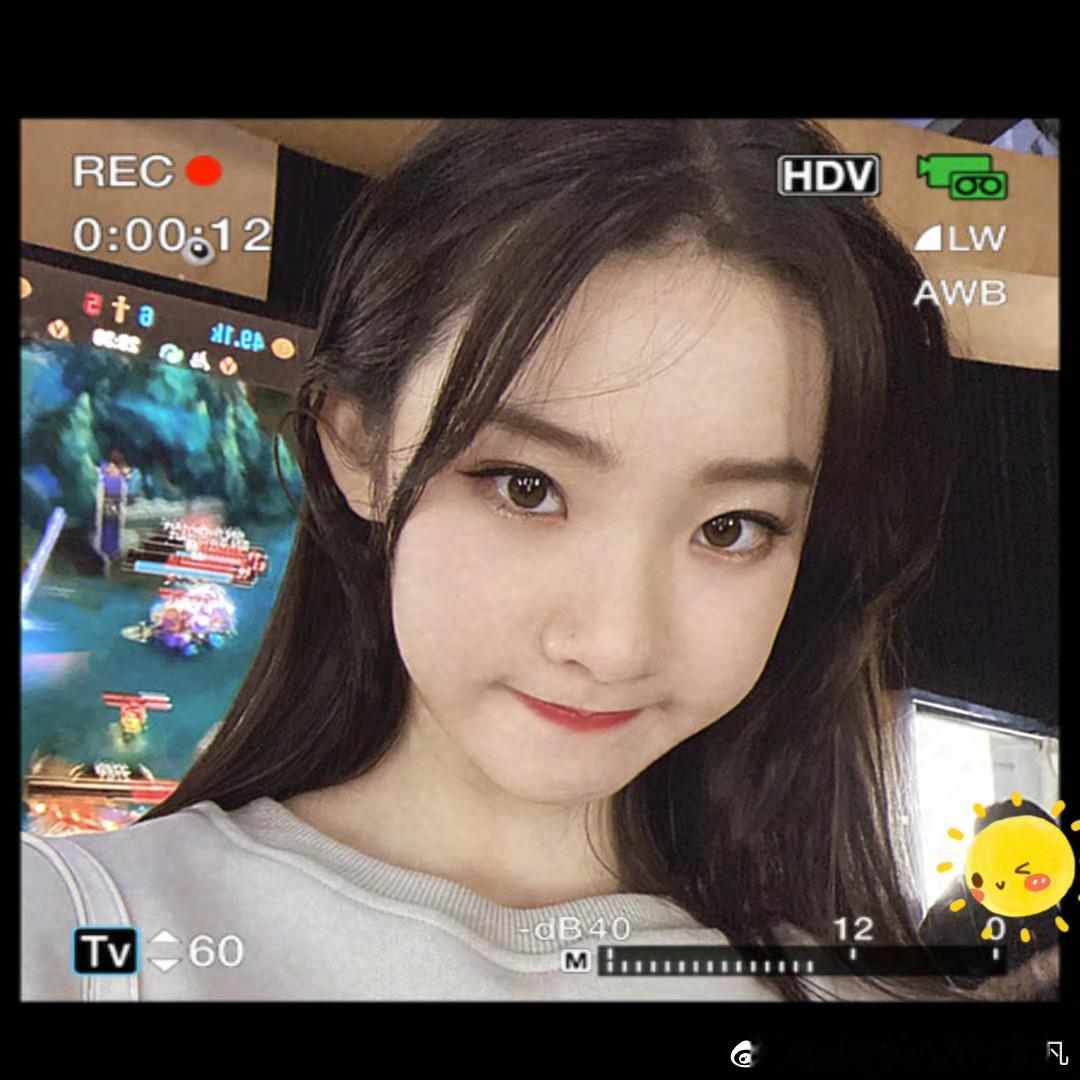 捏捏脸颊肉🤏🏻 