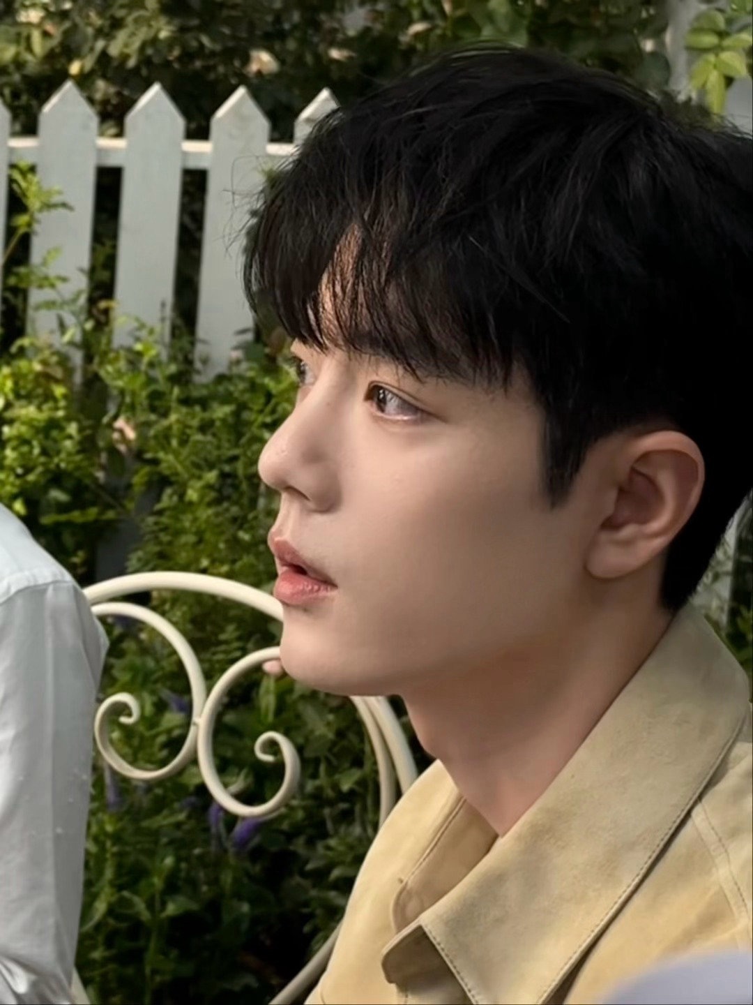 肖战今晚的直播造型，今年是怎么做到无缝进组状态还越来越好的？ 肖战直播