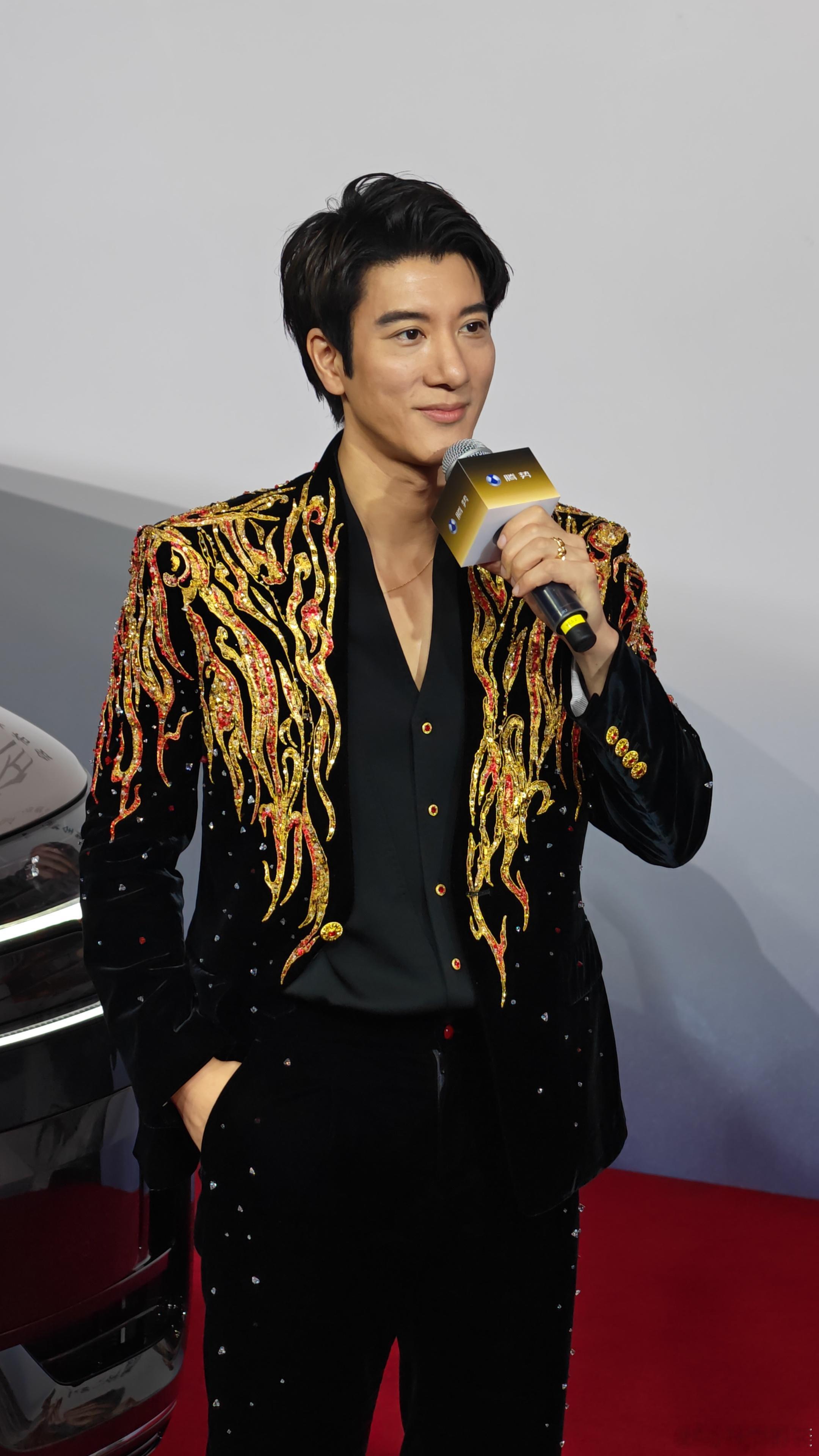 王力宏现身腾势N9闪充版发布会高清大图： 广州·大湾区文化体育中心-体育场