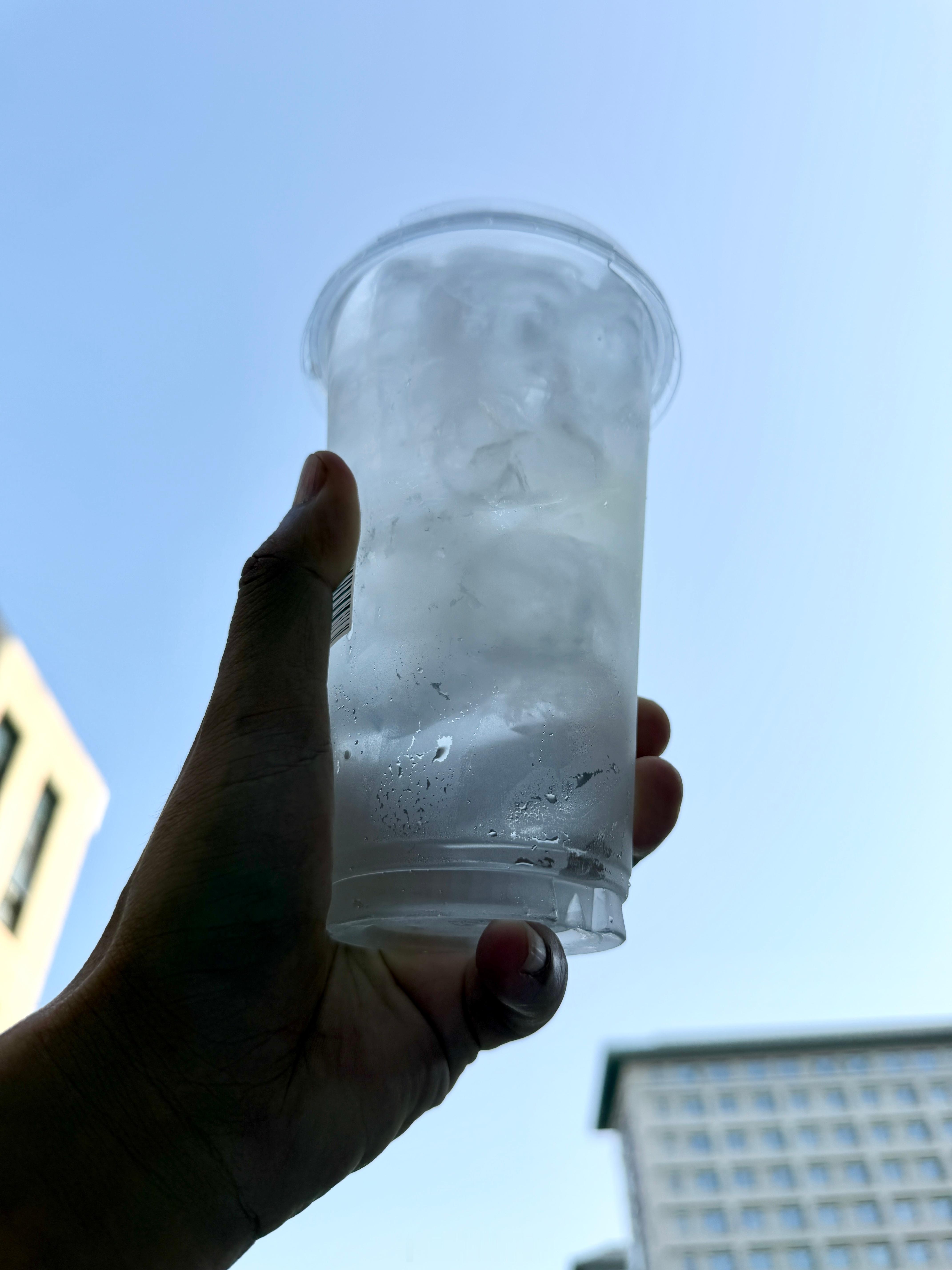 世界杯决赛一踢完我就去跑步了，颁奖典礼都没看。热身的时候给西班牙的朋友发消息庆祝