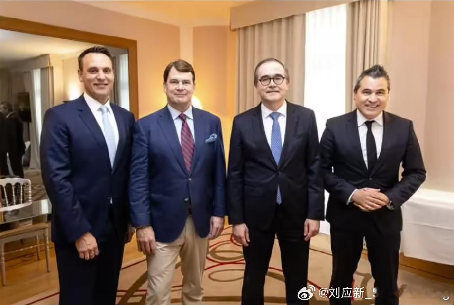 福特汽车与雷诺集团今日宣布达成战略合作伙伴关系，双方将在欧洲市场联合开发两款基于