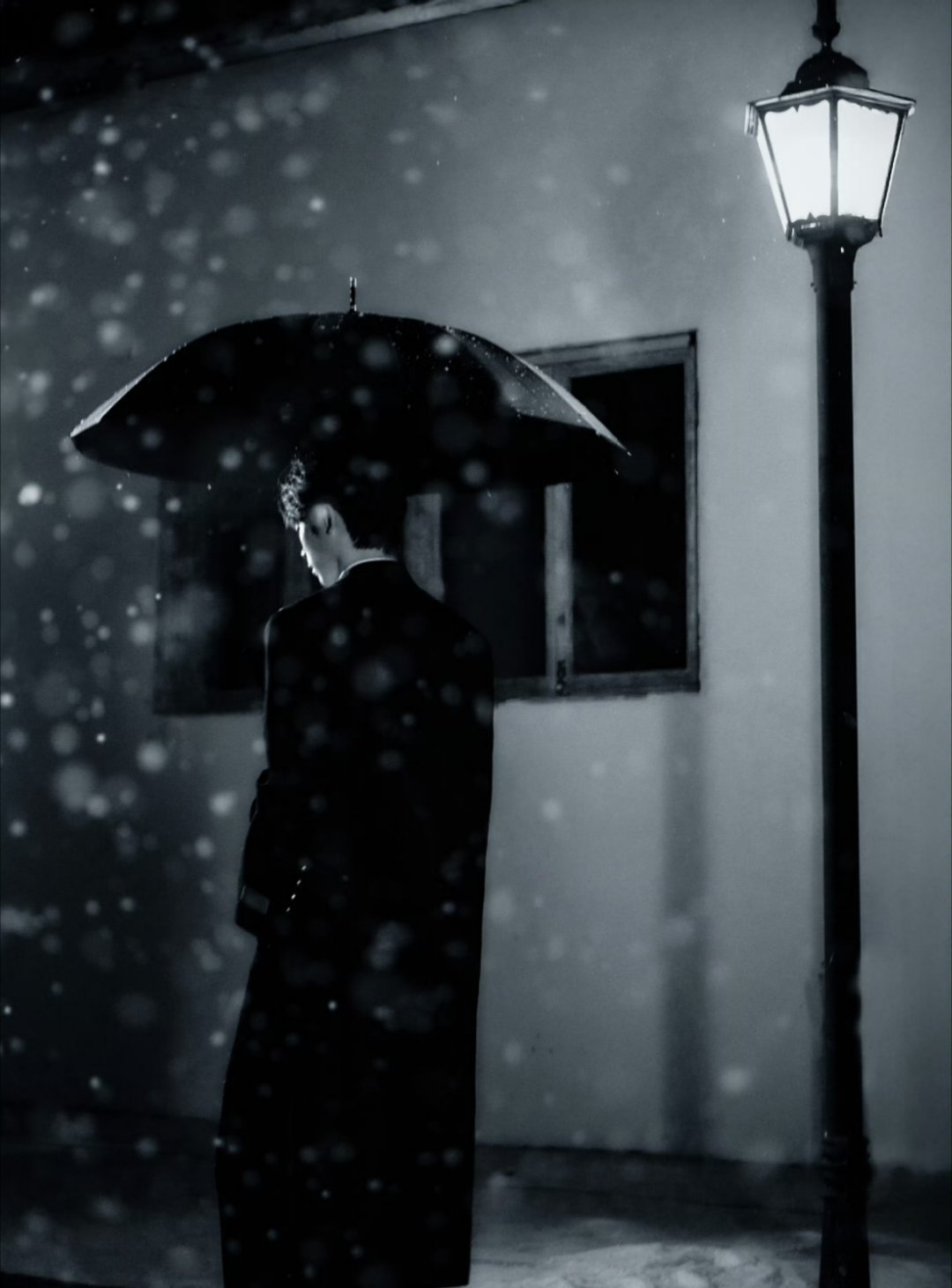 梓渝初雪快乐~ 一定要注意保暖哦以后每个冬天都有YUNI陪你一起过！！ 