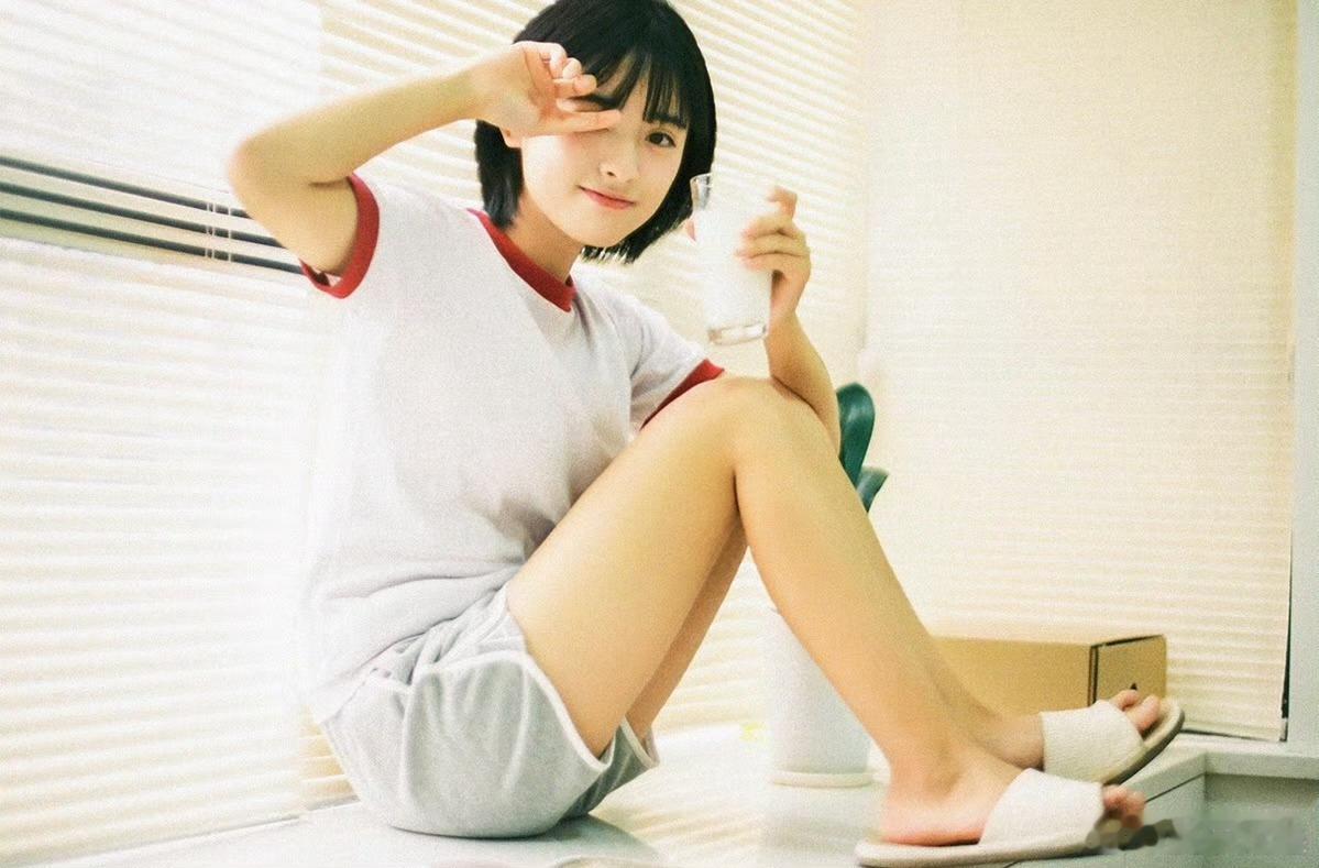 沈月看到半裸男模的反应沈月写真[爱你]人家还是个孩子呢 ​​​
