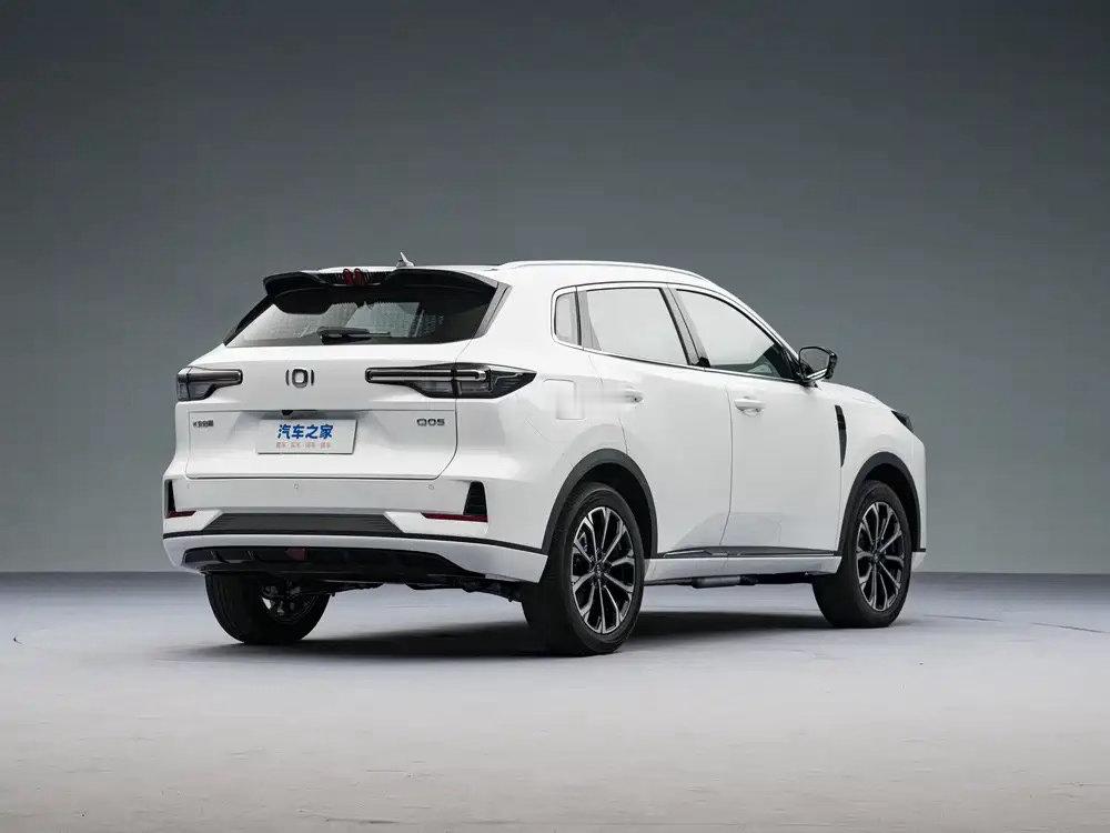 2026款启源Q05混动紧凑型SUV。车身4539mm×1865mm×1680m