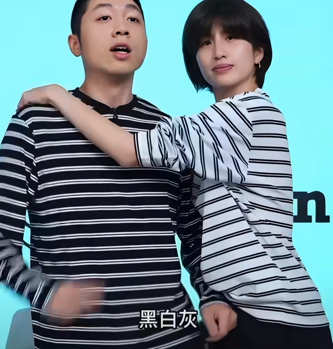 许昕拿了全锦赛男双金牌，回家开直播卖货，被老婆姚彦当众一抱，直接一句“你别碰我”