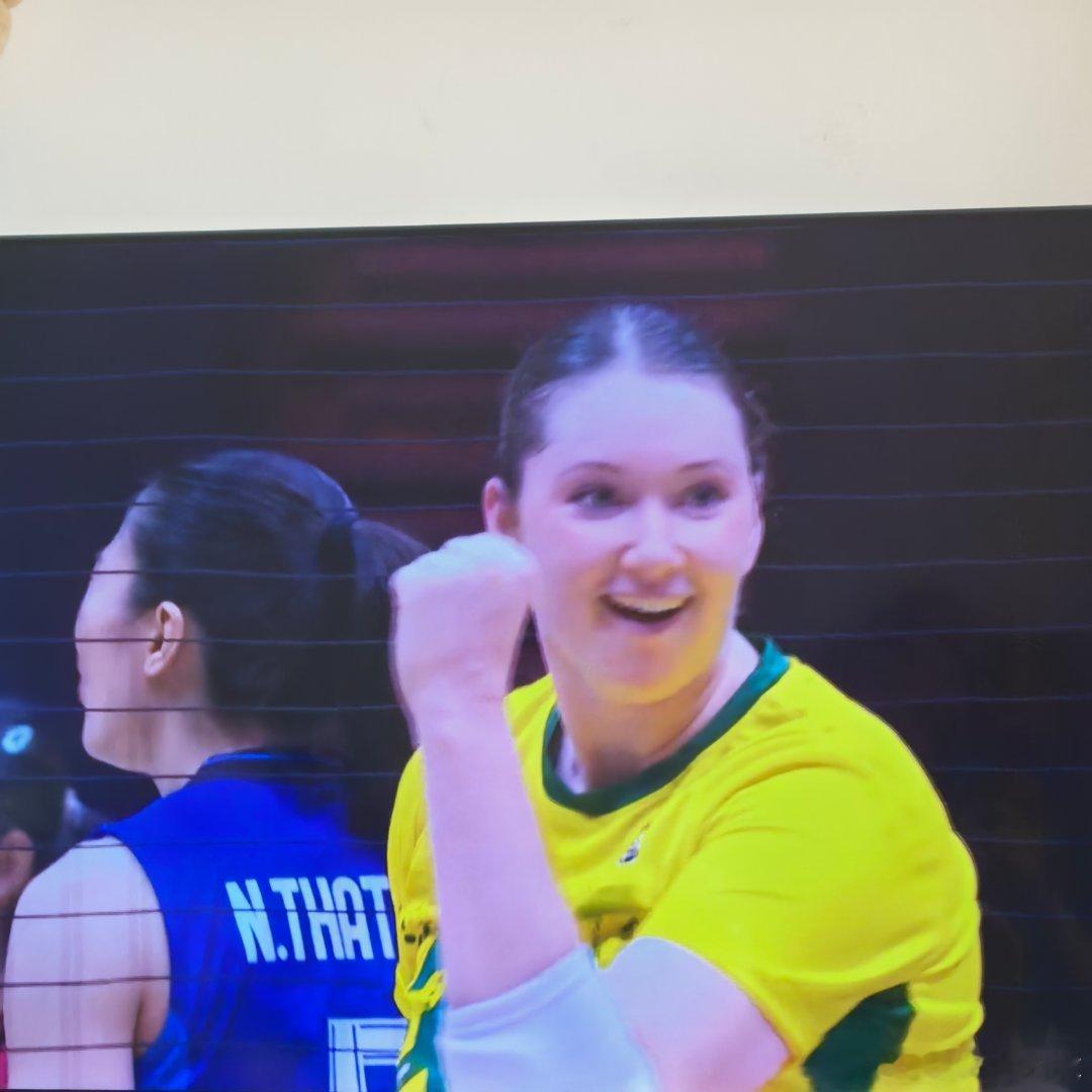 2026女排亚锦赛 澳洲是真擅长产出这种高个踮跳接应，以前的瑞秋.鲁尔克都算这些