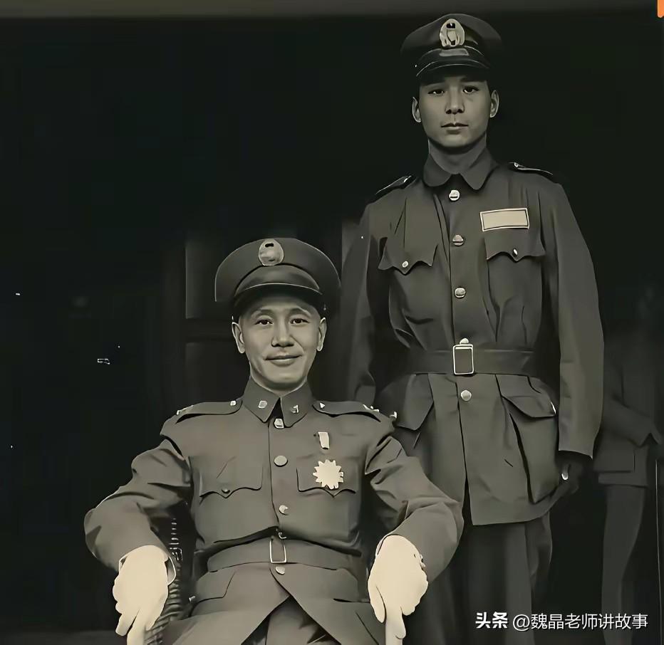 蒋介石在上海炒股的时候在粤军里面有任职吗？还是辞去了军职在炒股？
蒋介石炒股主要