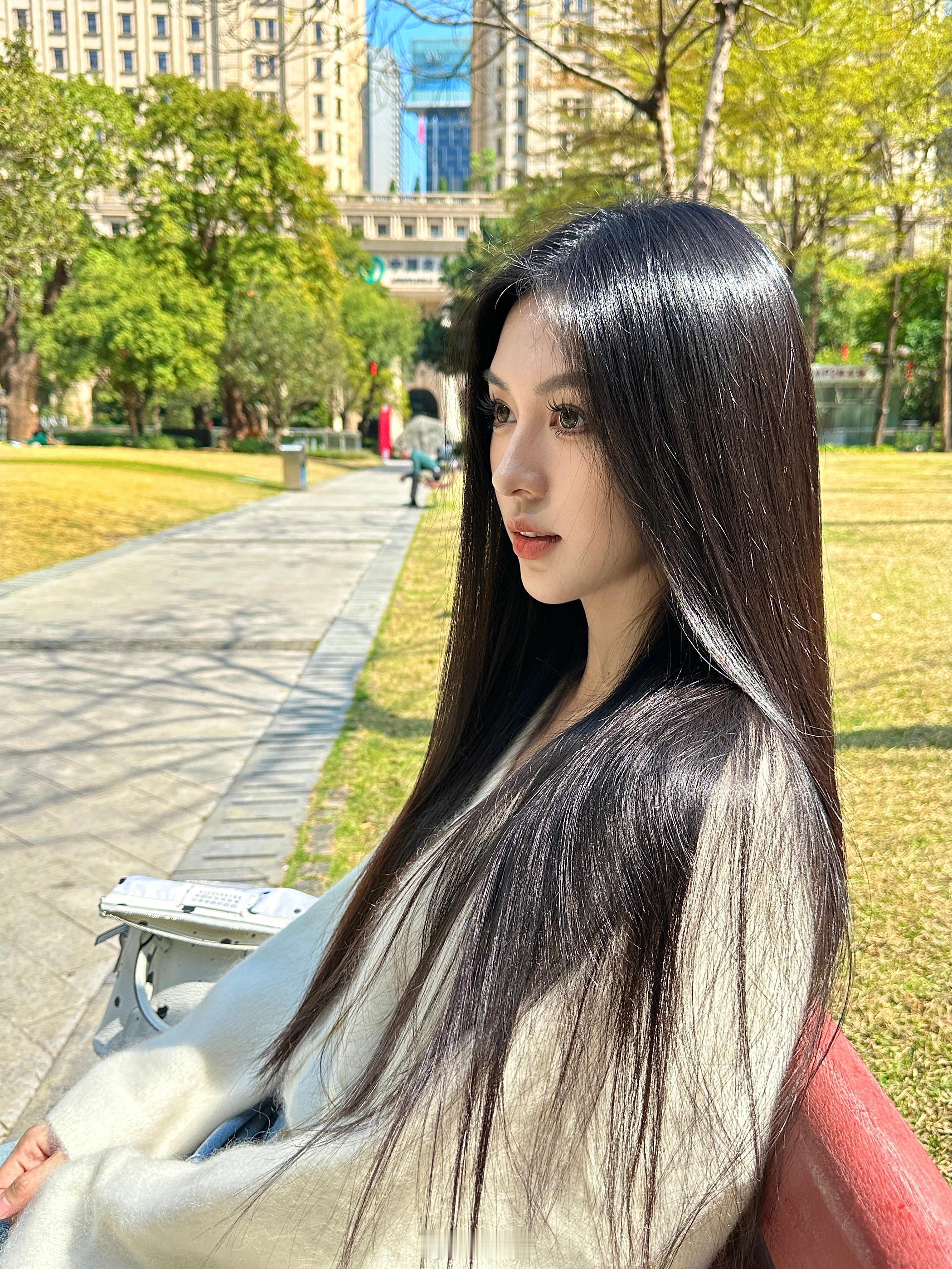 出门晒一晒太阳，吸一吸新鲜空气 ​​​