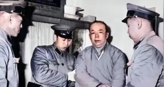 1983年，最后一位 国民党的军统特务“北京站站长”被捕了，他就是潜伏多年的李家