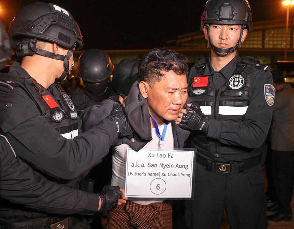 7月21日公安部官宣重要战果，潜逃海外两年的跨国绑架杀人案嫌疑人，依托中美菲韩四