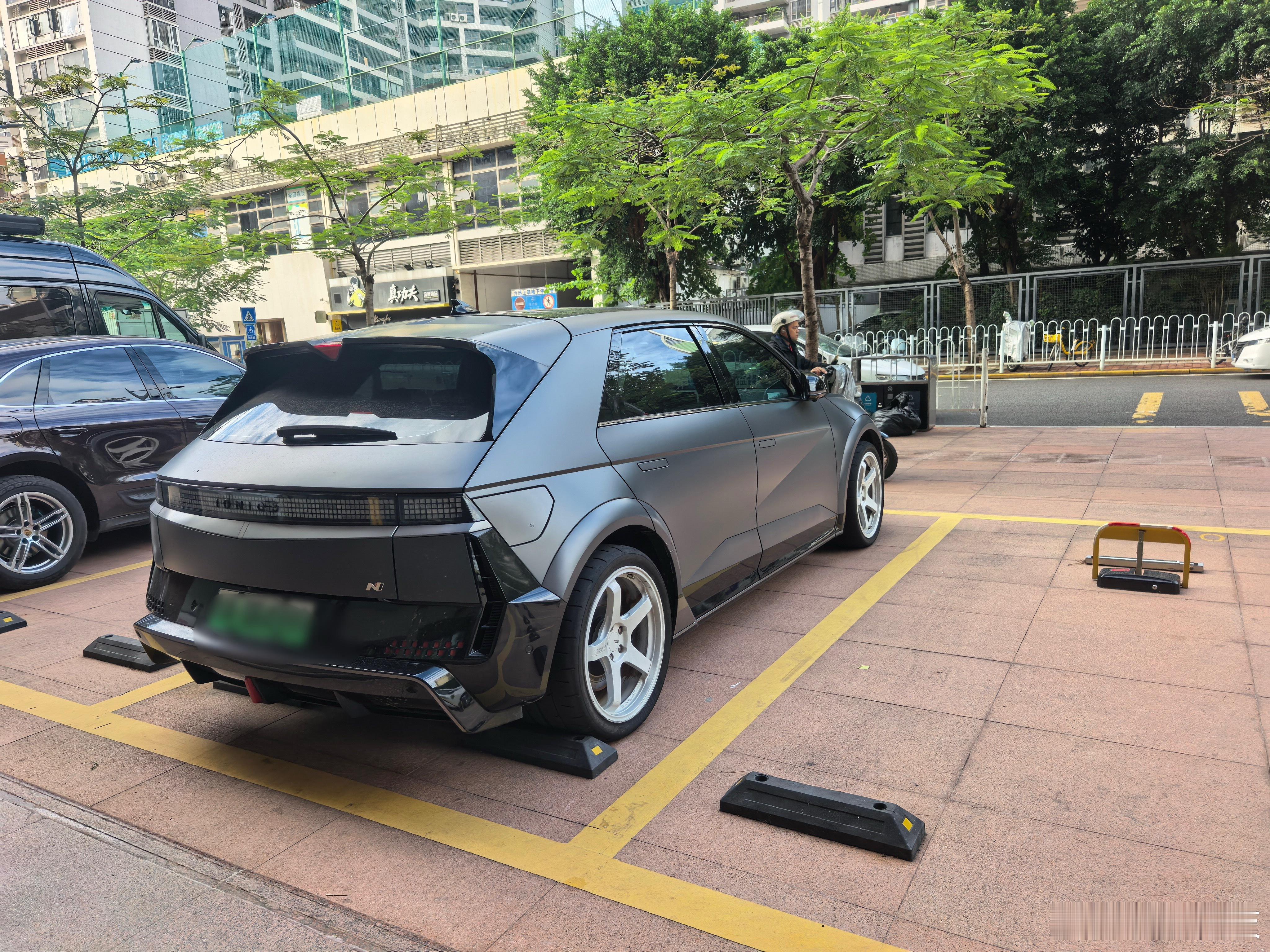 第一次见到实车，却叫不出名字的车型