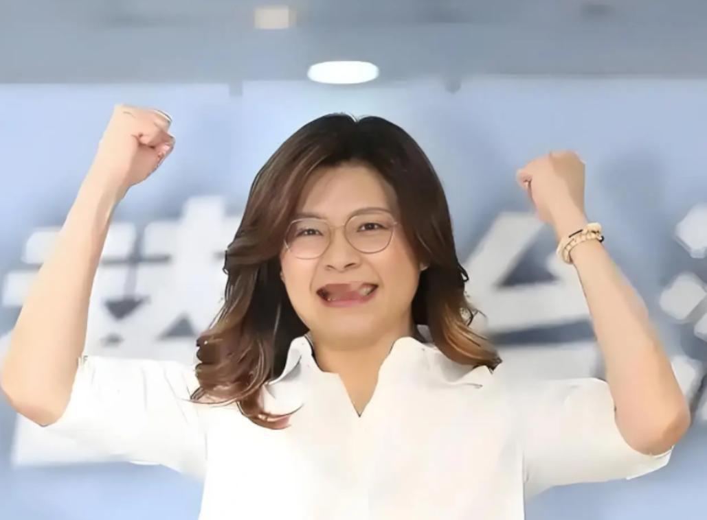 郑丽文可能成为“一阵风”！有位军事专家表示，别看国民党主席郑丽文现在很“火”，“