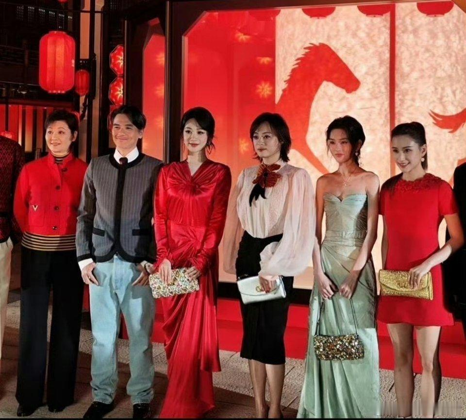 粉丝说杨紫同框从不输，你认同？ 