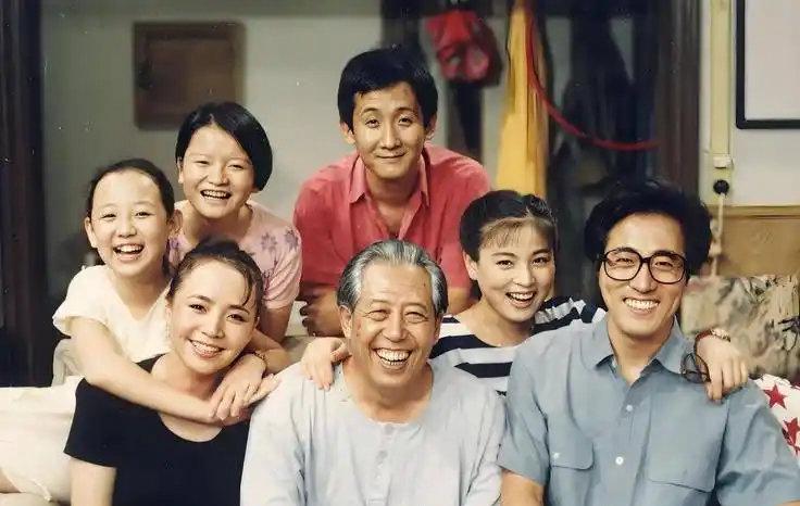 《我爱我家》：我可是国产情景喜剧的巅峰，二十多年了观众还爱看。

《武林外传》：