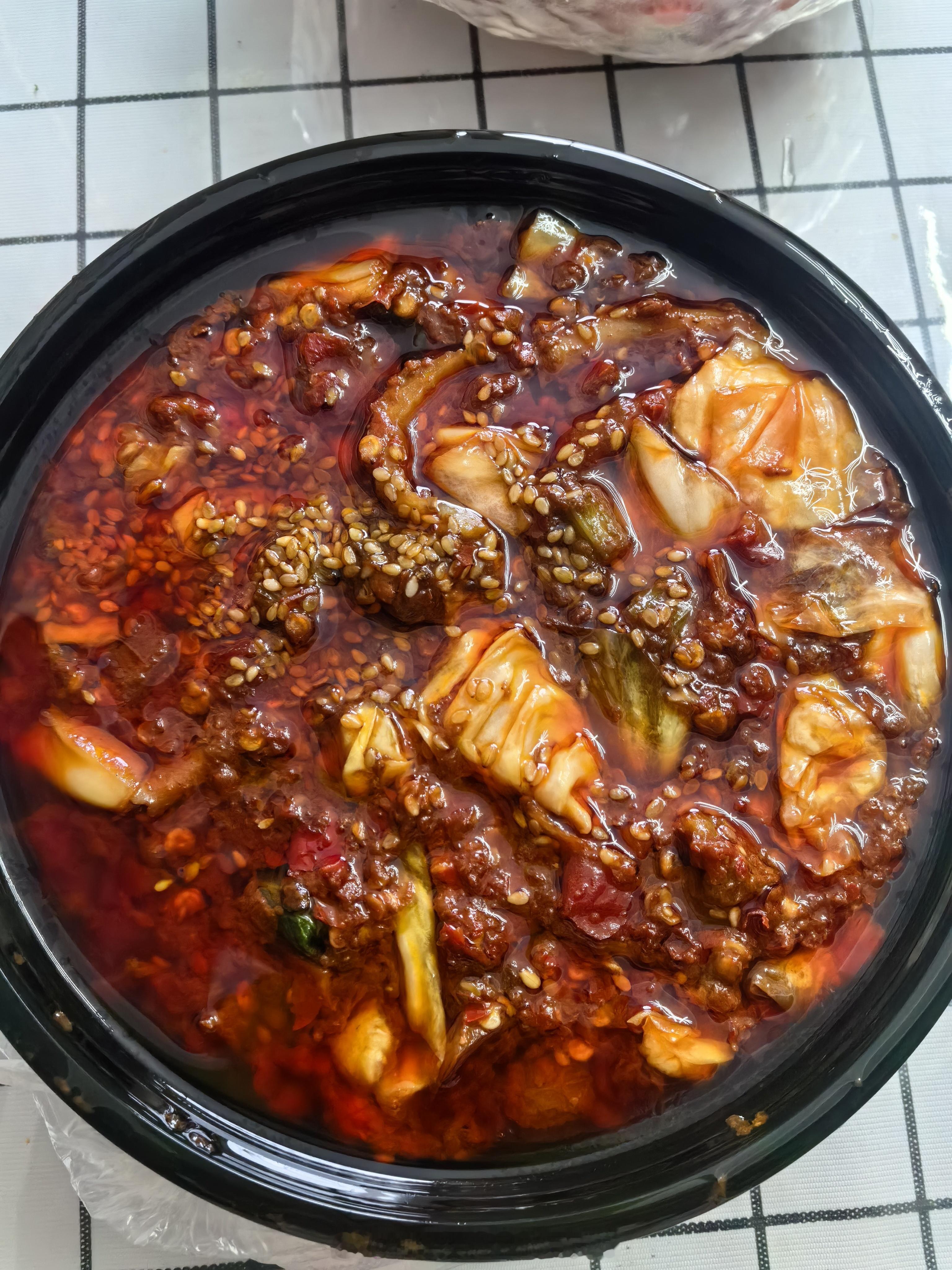 哈哈哈哈哈哈哈回归不得从爆辣开始么，妈呀过年这几天我可把米粉想坏了，就是都不开门