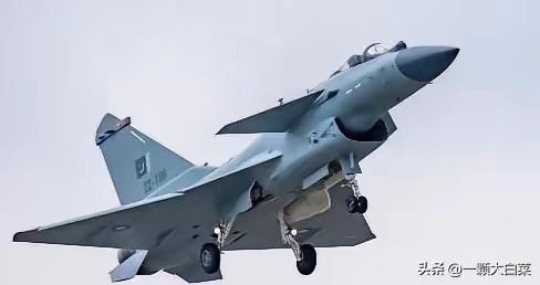 现在看来，幸亏咱没出售歼10给伊朗！2025年到2026年，伊朗曾向中国递交了明