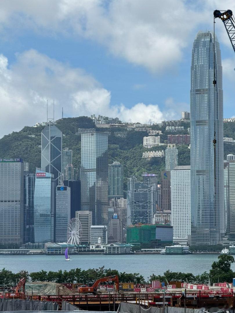 广州去香港车展其实不复杂高铁到西九龙，然后直接坐机场快线去亚博就是费钱，高铁20