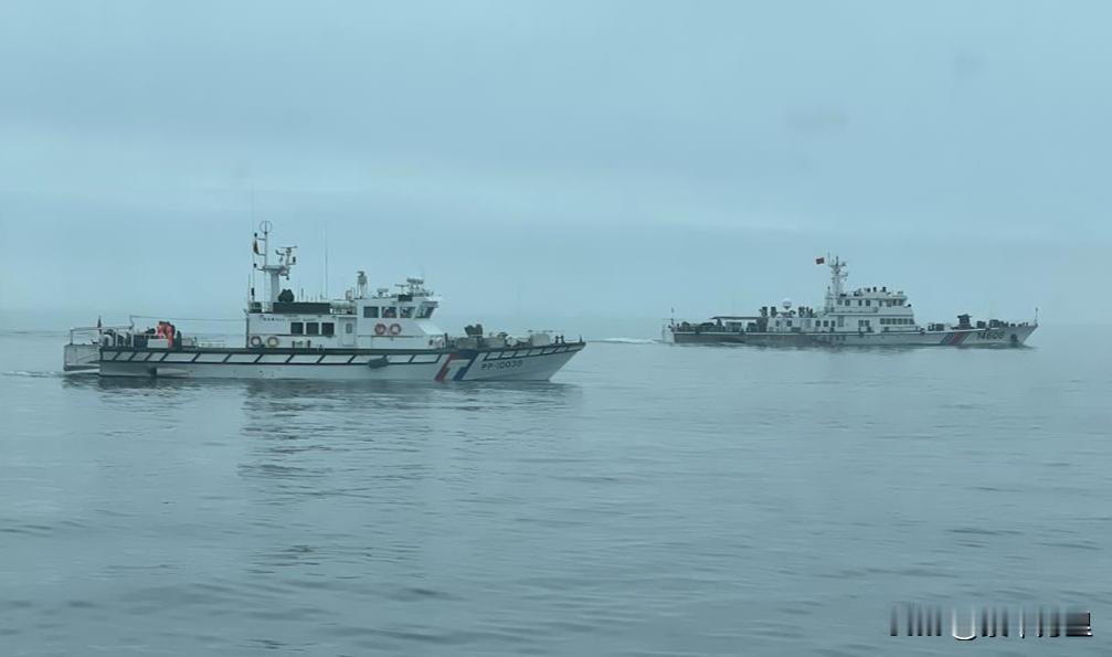 海峡两岸的海警巡逻艇同框，这次，双方舰艇的吨位，确实基本相当
