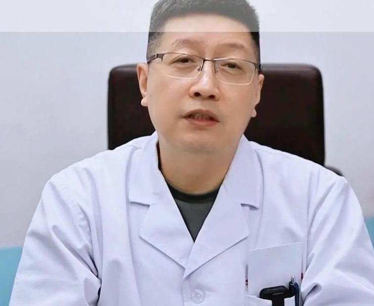 全球首例！广西一医生将整副猪肝与两颗猪肾，一次性植入一名脑死亡男子体内。短短不到