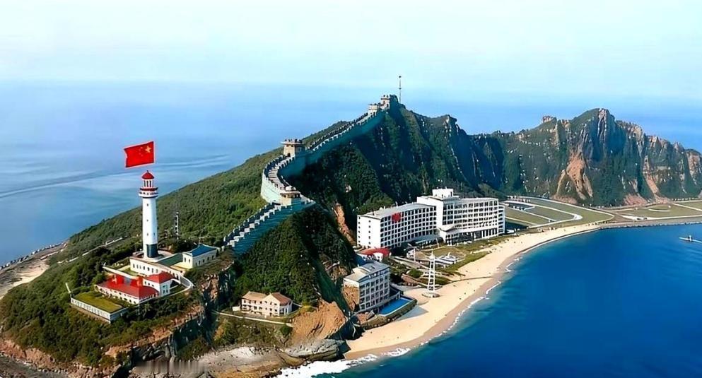 如今才明白，为何中日关系再紧张，我们也不拆钓鱼岛上的灯塔，这座灯塔，很可能就是引