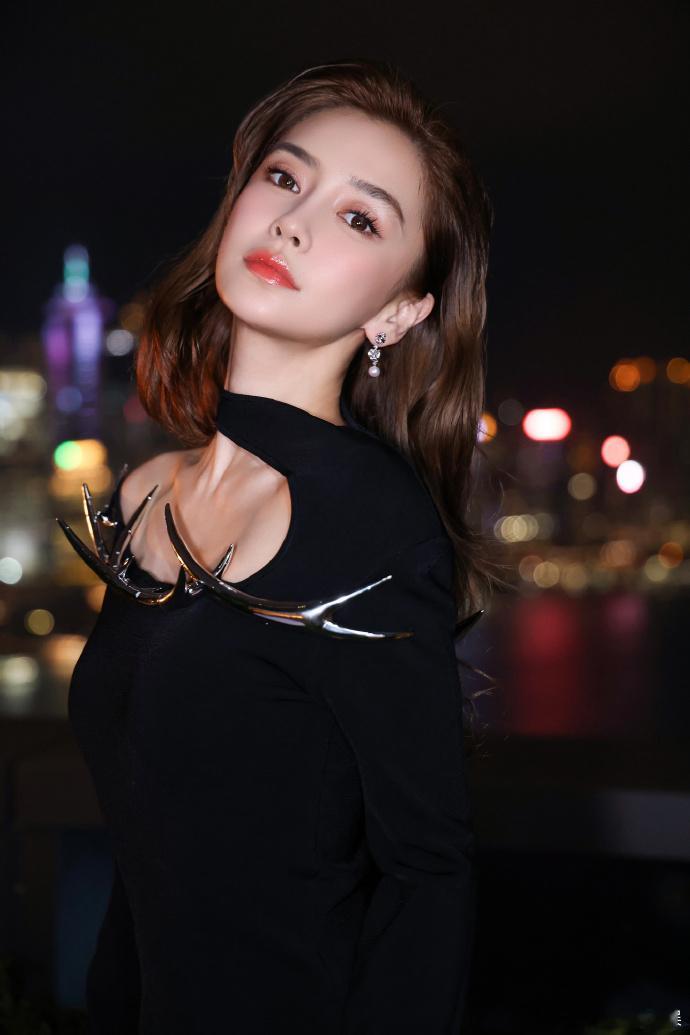 Angelababy工作室营业图  Angelababy暗夜女王大片 看到Ang