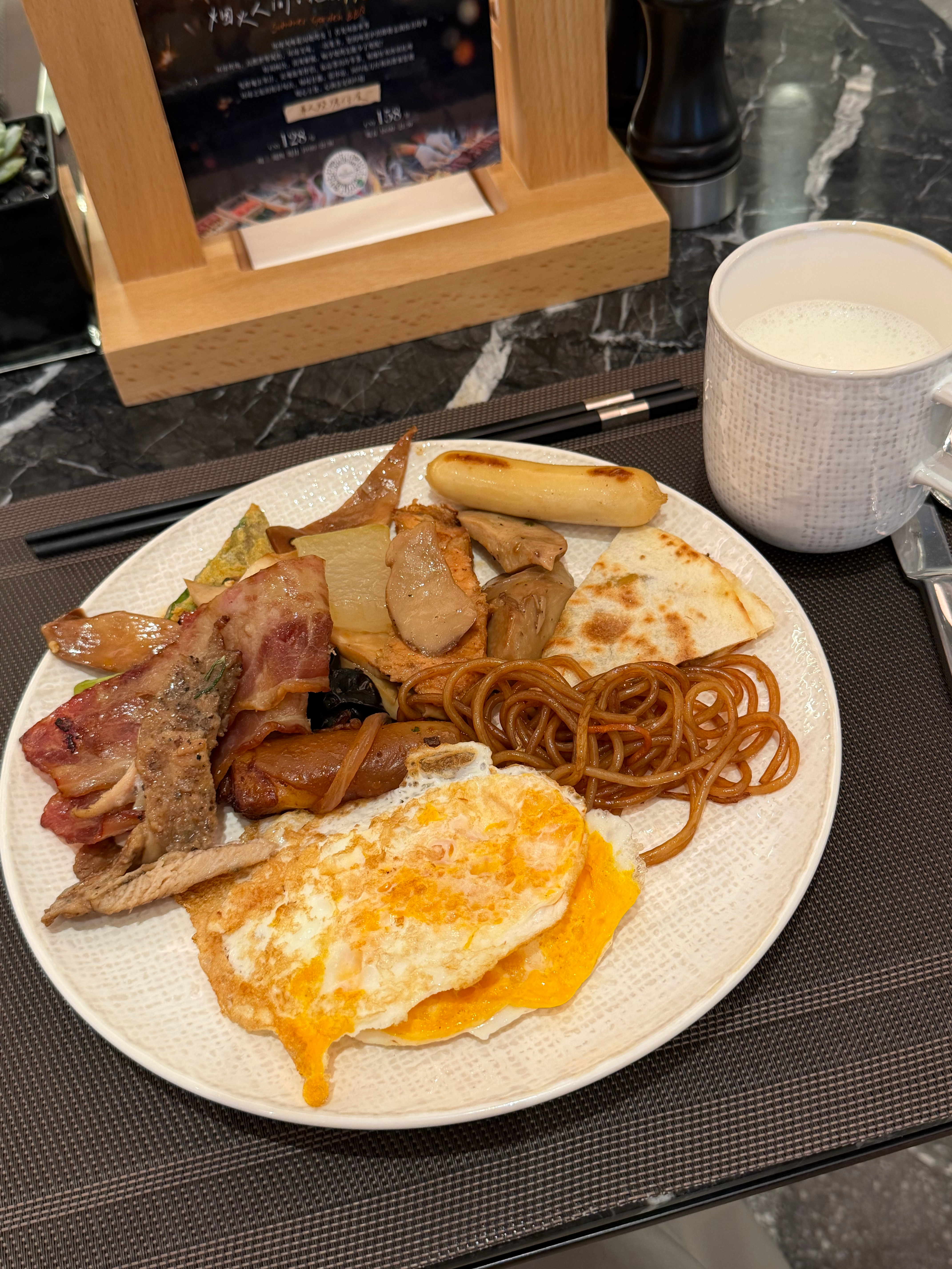 一个月大概就吃两三次早饭