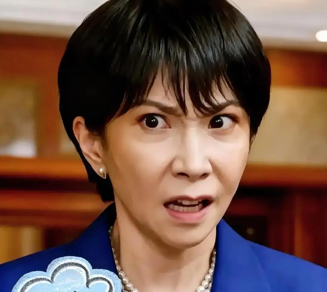 果不其然。
 
日本政客高市早苗突然表态了，拒绝撤回涉台言论，把“有事”等同日本