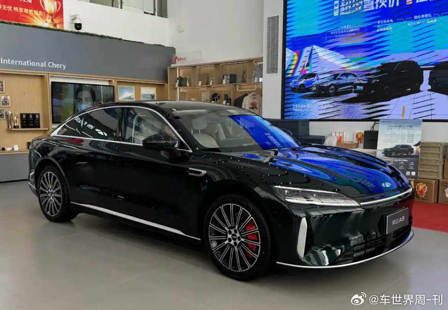 在如今的中大型轿车市场，自主品牌新能源车型可谓风生水起，前有比亚迪汉独领风骚，后