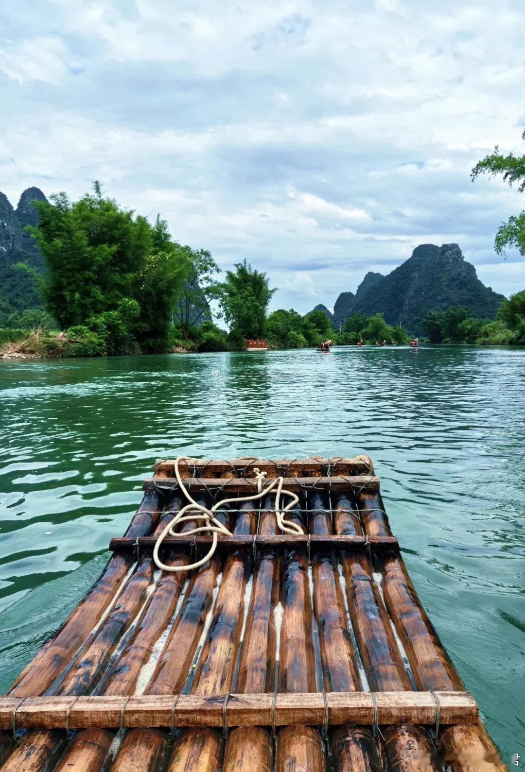 桂林全新文旅宣传片《来桂林，做甲方啵》正式上线，有趣的创意引来不少网友热议。趁着