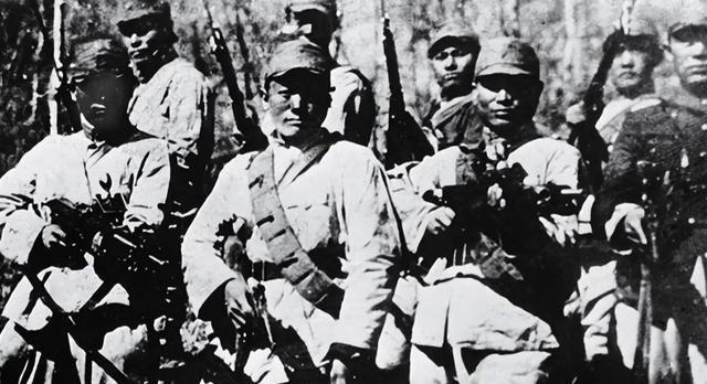 抗联在东北坚持了14年，为啥到了1940年，突然就撑不住了？ 其实真正的崩塌，早