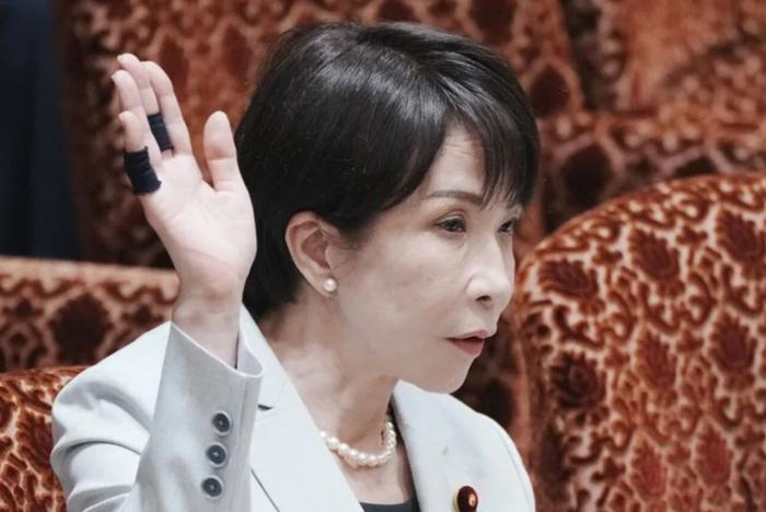 ·高市在国耻日动手，解放军主炮上弹迎敌，中方对日全面断供

4月17日，本来是《