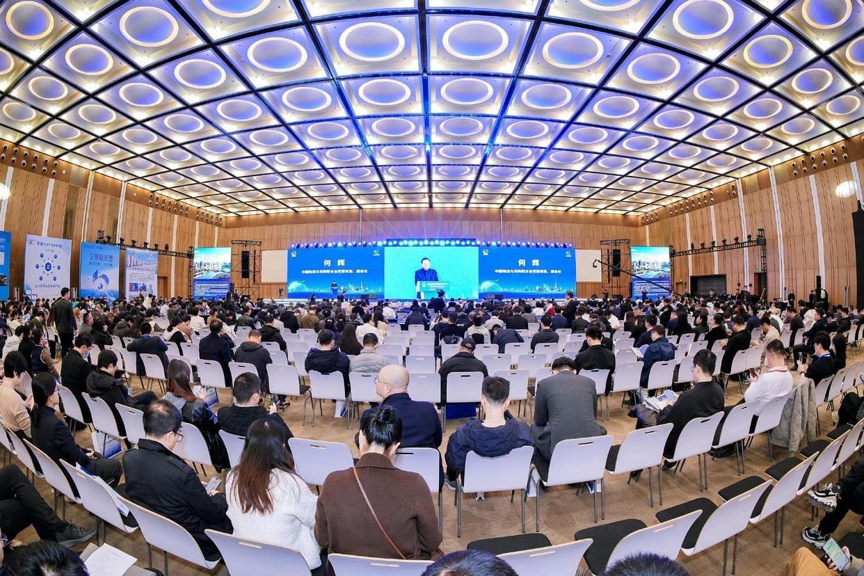 中国物流与采购联合会于2025年12月19日发布的《中国大宗商品价格指数报告（2